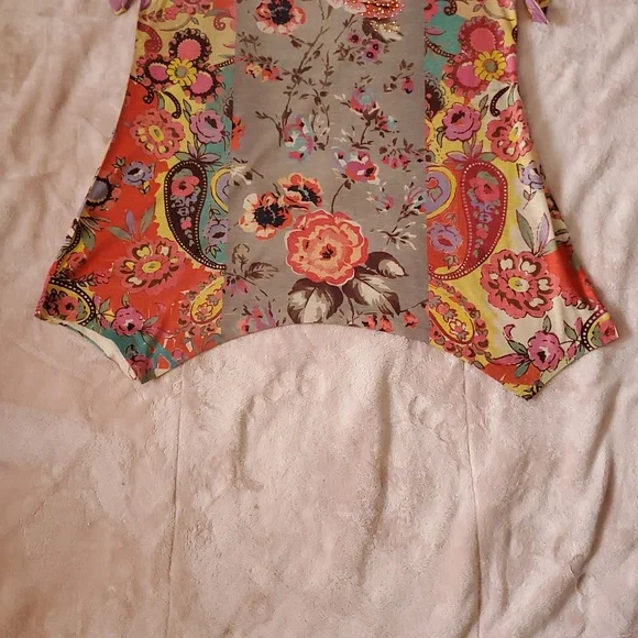 Style & CO Boho Paisley Floral Flower Gypsy blouse top jeweled T shirt Medium - Picture 6 of 8